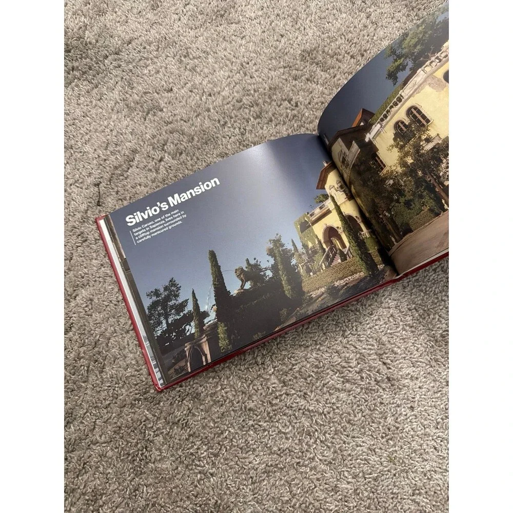 Hitman Square Enix Enter a world of Assassination 60-page hardcover art book